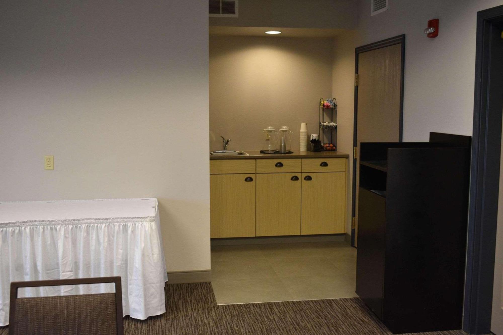 Country Inn & Suites By Radisson, Northwood, Ia Εξωτερικό φωτογραφία